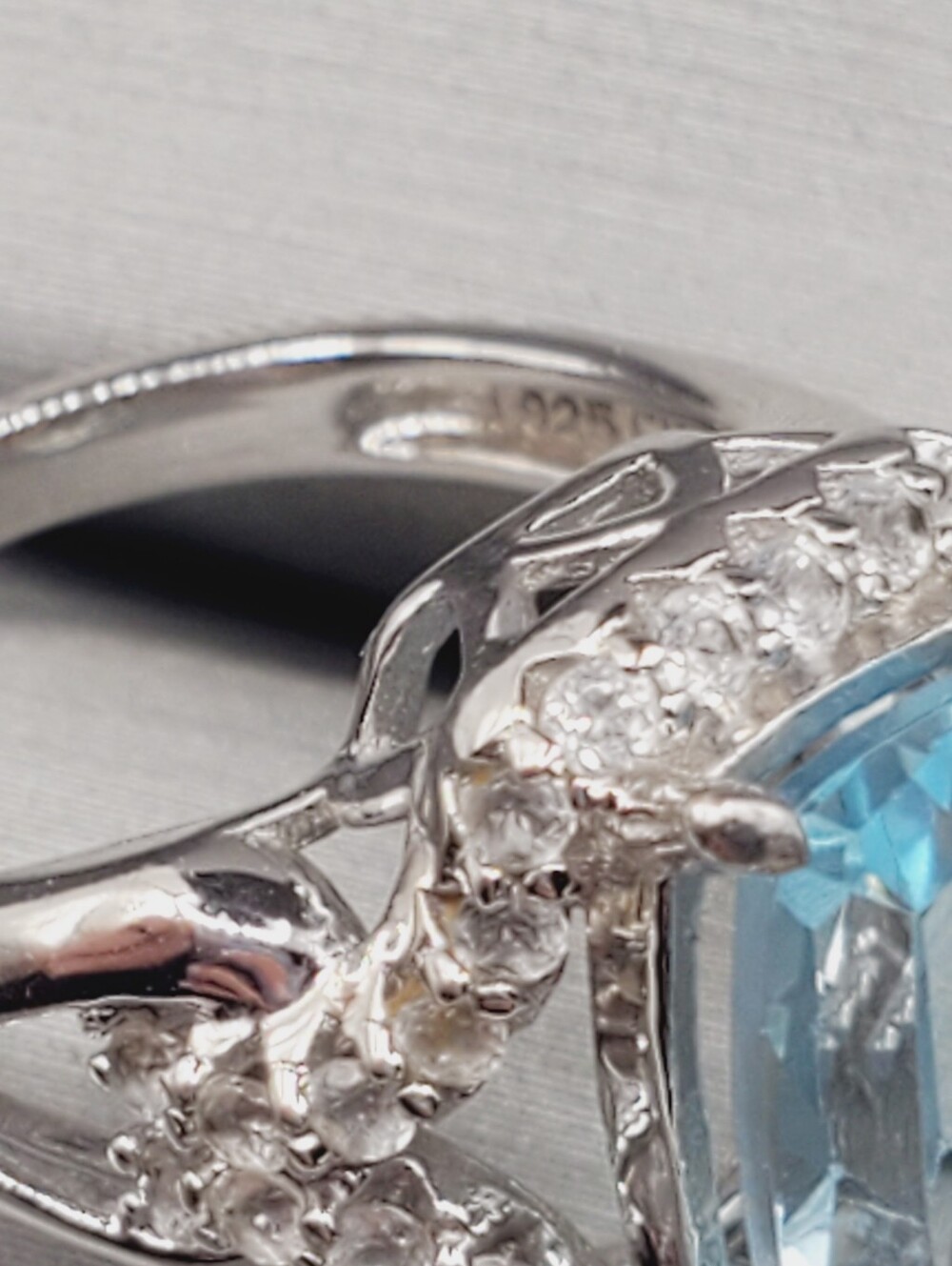 5.25 Carat Genuine Blue Topaz Halo Cocktail 925 Sterling Silver Ring - Picture 4 of 9